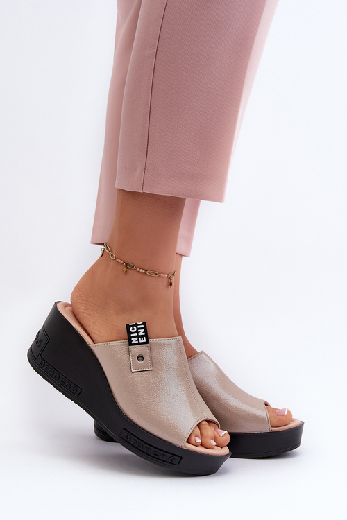 Women's Wedge Sandals Gold Vleni