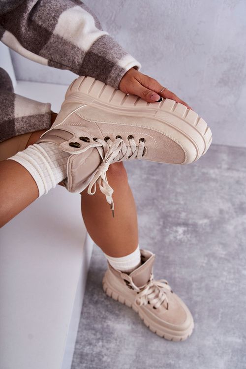 Comfortable Boots On The Platform Beige Sanchio