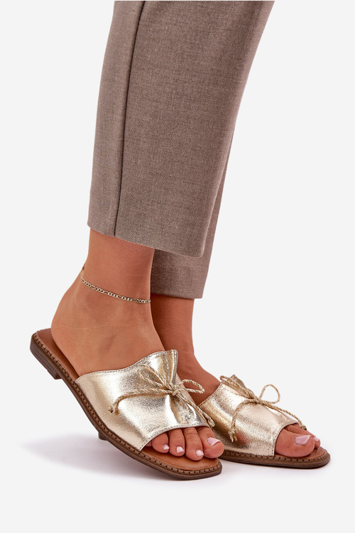 Flat Sandals With Decorative Bow Golden Deonelis