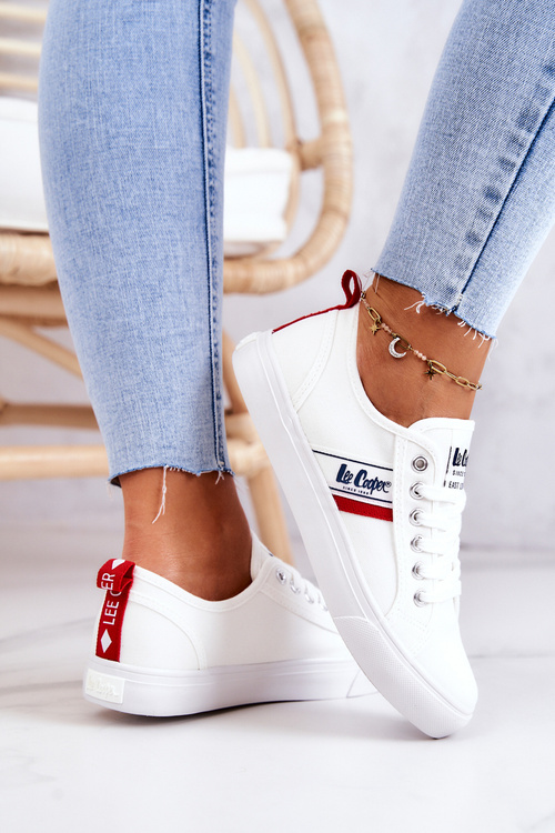 Sneakers On A Platform Lee Cooper LCW-22-31-0830L White