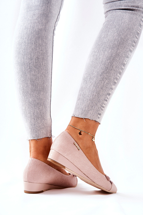 Leather Dugout pumps with Heels Monnari 0590-M04 Light pink