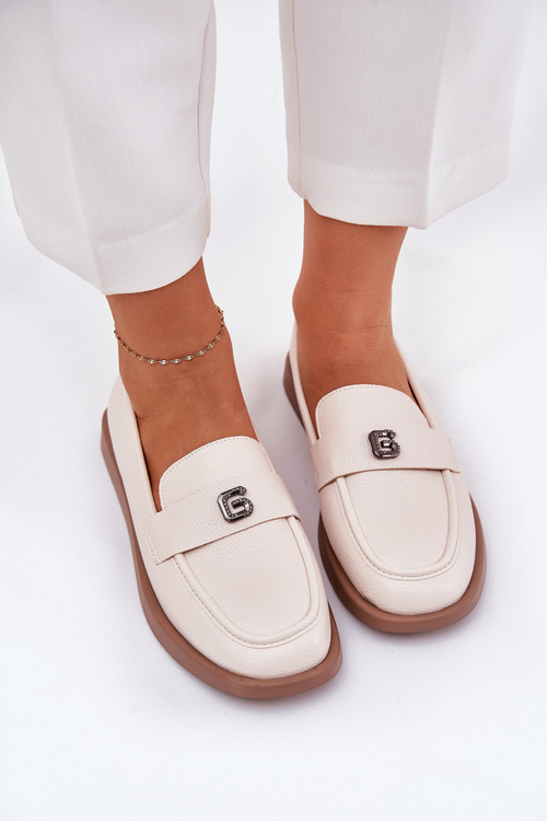 Ladies elegant moccasins with a decorative small detail Vinceza 62208 beige