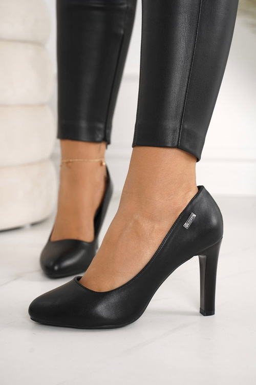 Classic Women's Pumps On A Block Heel Black Eliana
