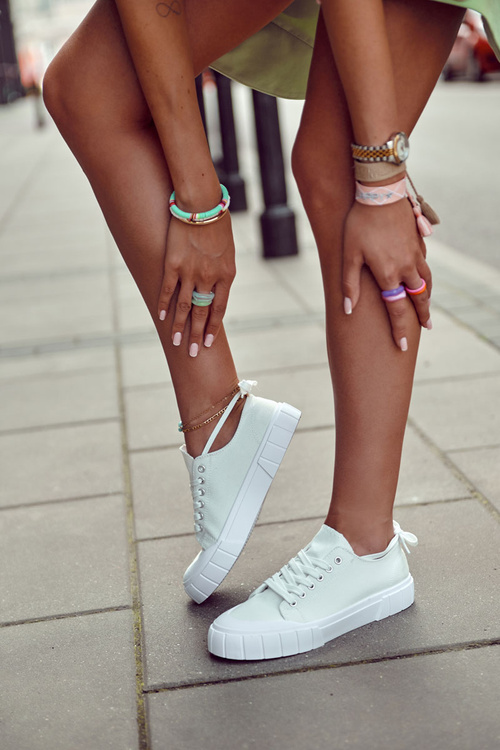 Women's Sneakers On The Platform White Comes