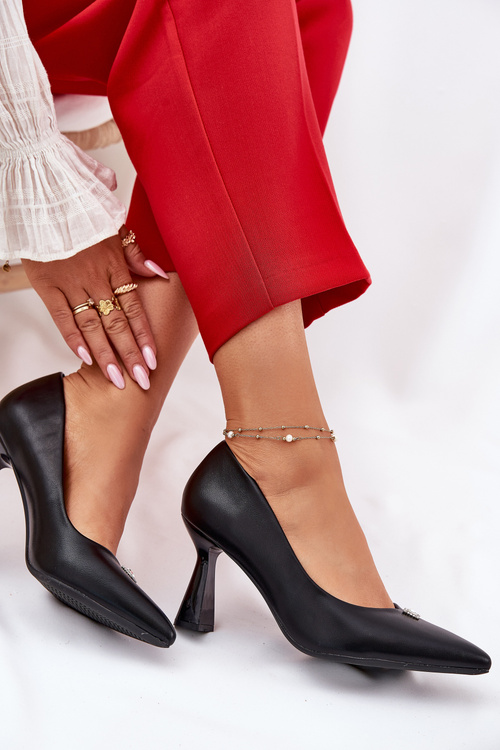 Elegant Heels on a Flared Stiletto Vinceza 62222 Black