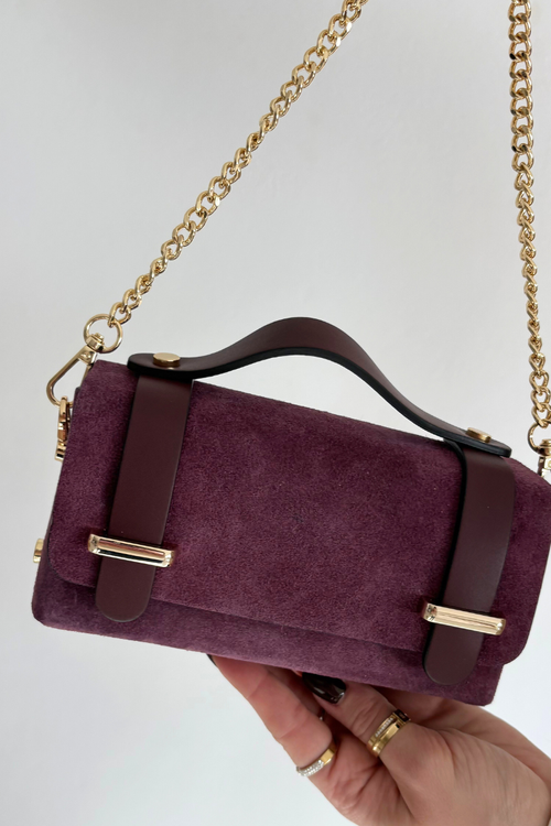 Bag Made of Natural Suede with Chain Purple Nivra