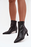 Women's ankle boots made of genuine leather on heel D&A CR52-661 Black