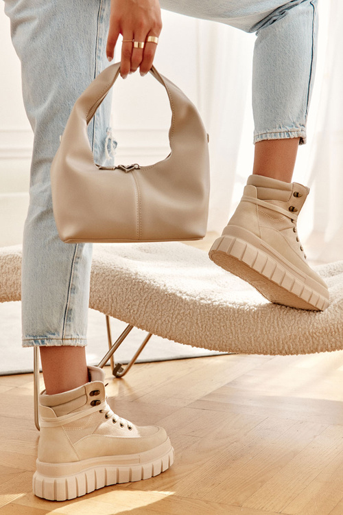 Comfortable Boots On The Platform Beige Sanchio