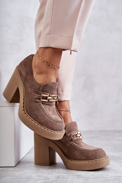 Suede shoes on a massive post Beige Jaime