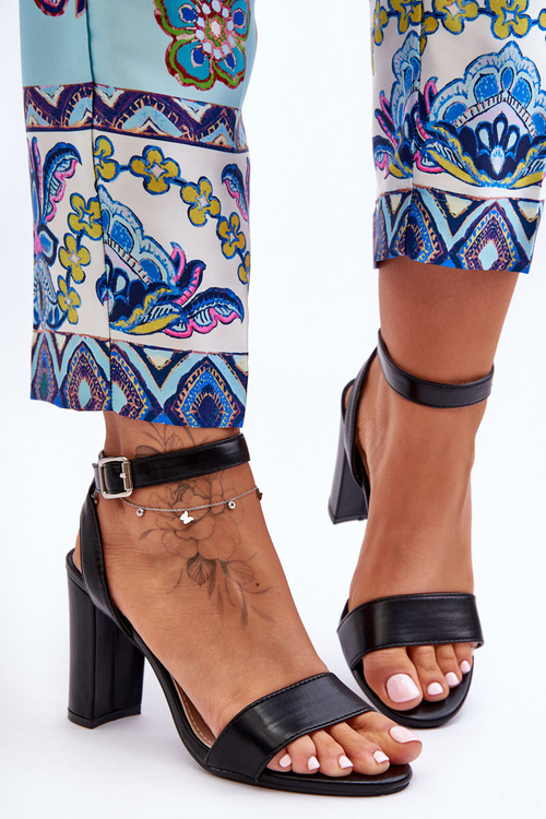 Women's Classic Sandals On Heel Black Treada