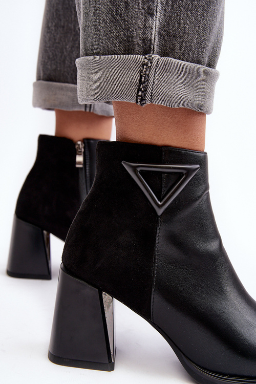 Botki Skórzane Na Słupku Czarne D&A CR8171