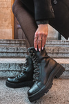 Women's trapper boots made of eco leather black Bellora