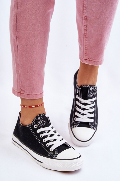 Women's Classic Sneakers Black and White Ecoma