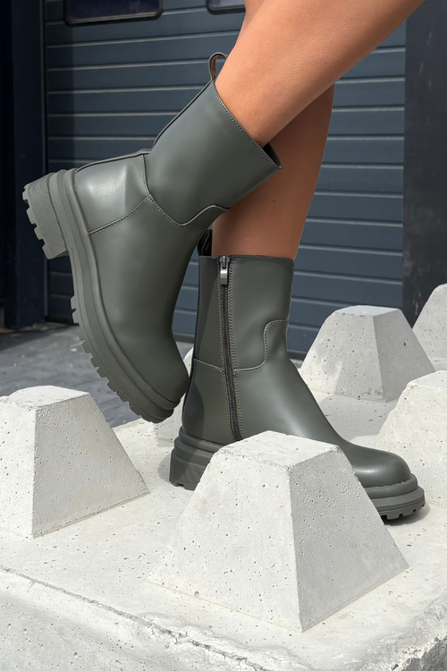 Women's Platform and Flat Heel Boots Green Levira