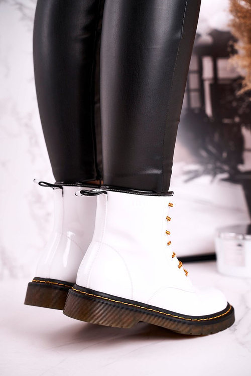 Women’s Flat Hiking Boots Leather Wite GOE GG2N3057A