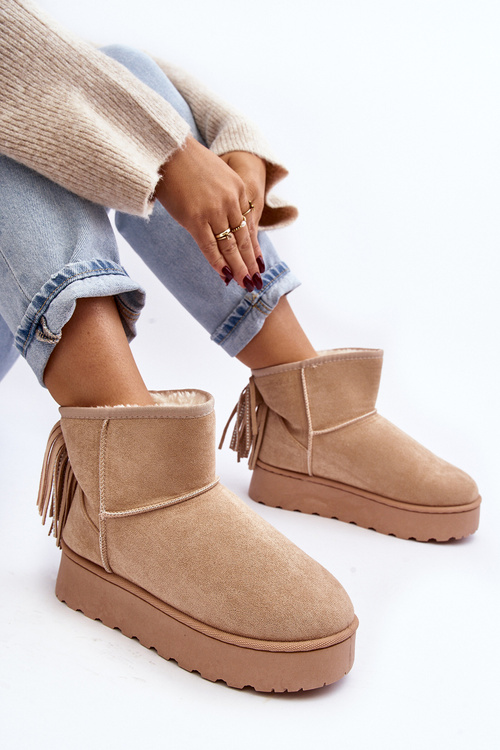Women's snow boots on a massive platform with fringes beige Lirico