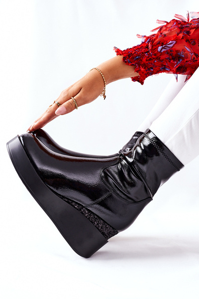 Women's Wedge Boots Lacquered Black Therapie