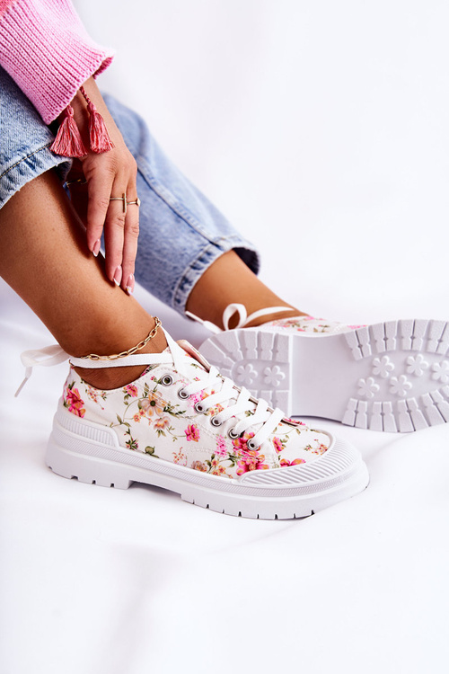 Low Sneakers Tied With Flowers White Amissa