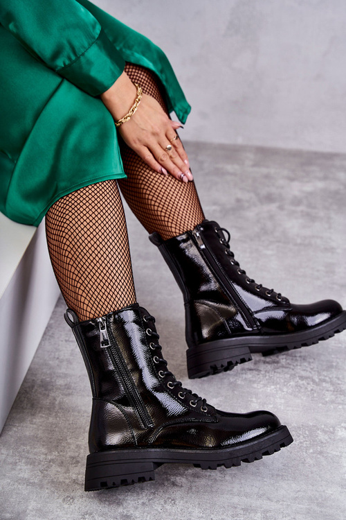 Leather Boots On Flat Heel Black Estela