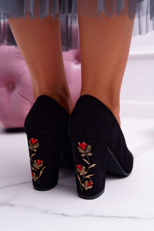 Czółenka Damskie Sergio Leone Czarne Zamszowe Kwiaty Gendar