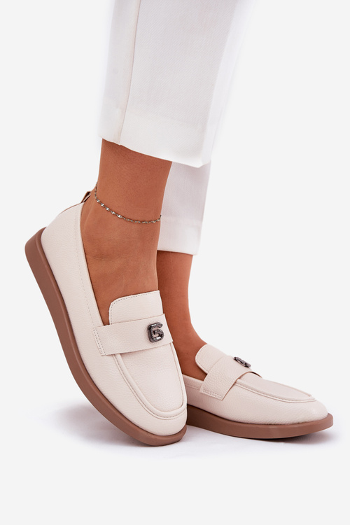 Ladies elegant moccasins with a decorative small detail Vinceza 62208 beige