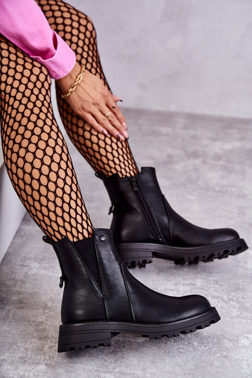 Leather Warm Boots On A Flat Heel Black Salome