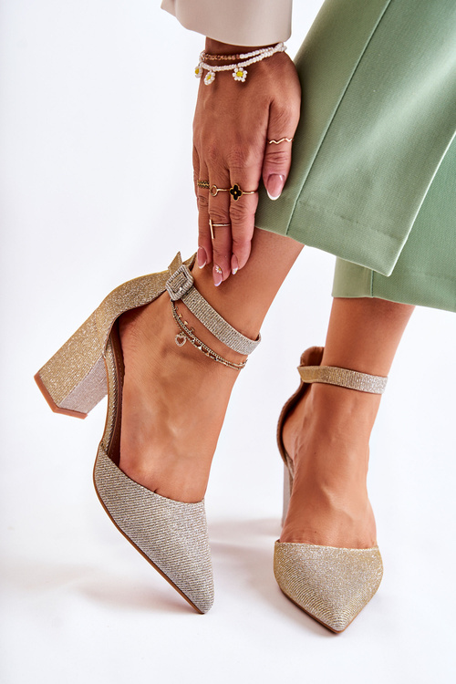 Shiny Pumps On A Bar Gold Amira