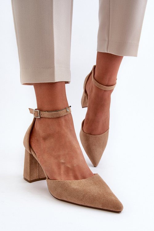 Pumps with Pointed Toes in Beige Faux Suede Halene