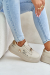 Sneakersy Skóra Platforma Przypinki Napis Beżowe Vinceza 89102