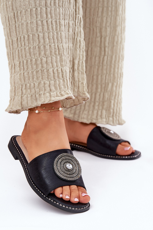 Damskie Klapki Z Ozdobą Płaski Obcas Czarne S.Barski KV51-013