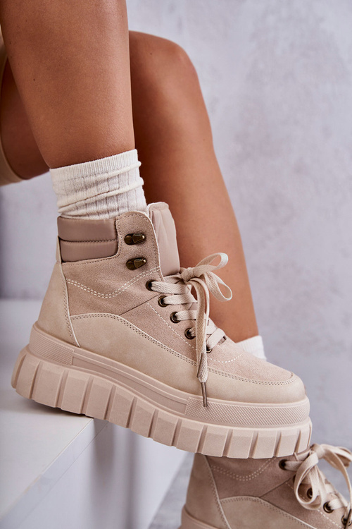 Comfortable Boots On The Platform Beige Sanchio