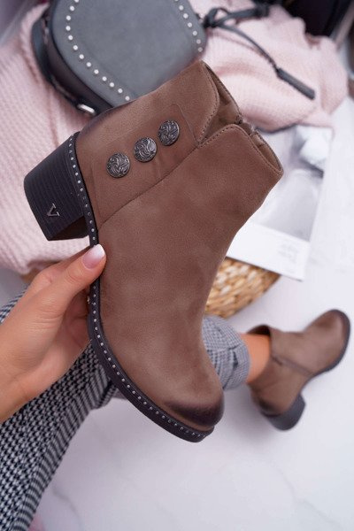 Women's Flat Heel Boots Beige Tristram