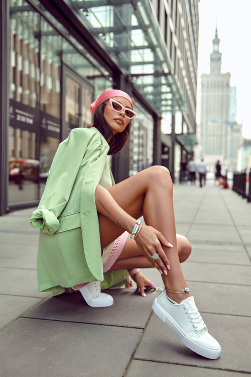 Women's Sneakers On The Platform White Comes