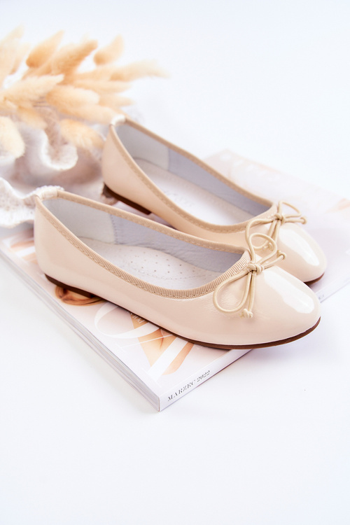 Lacquered children's ballerinas with a bow Beige Cassie