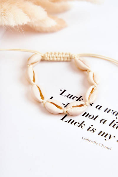Women's Bracelet On A Leather Shell White