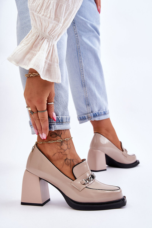 Comfortable Pumps On Massive Heels Beige Julien