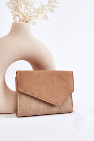 Women's Small Wallet With A Magnet Beige Zaya