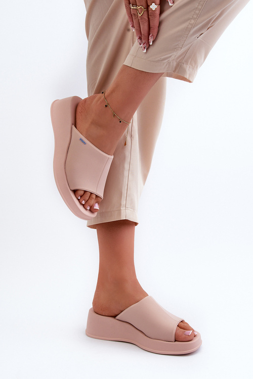 Klapki Na Koturnie Pachnące Damskie Jasnoróżowe ZAXY LL285083