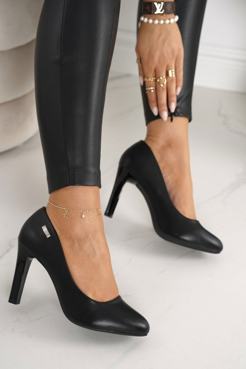 Classic Women's Pumps On A Block Heel Black Eliana
