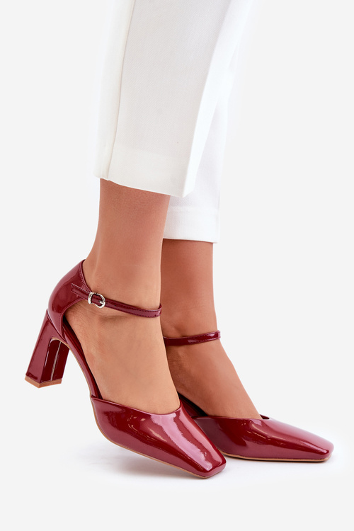 Czółenka Z Lakierowanej Eko Skóry Na Słupku Bordowe Emindria