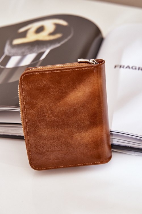 Lacquered Women's Wallet Brown Yathika