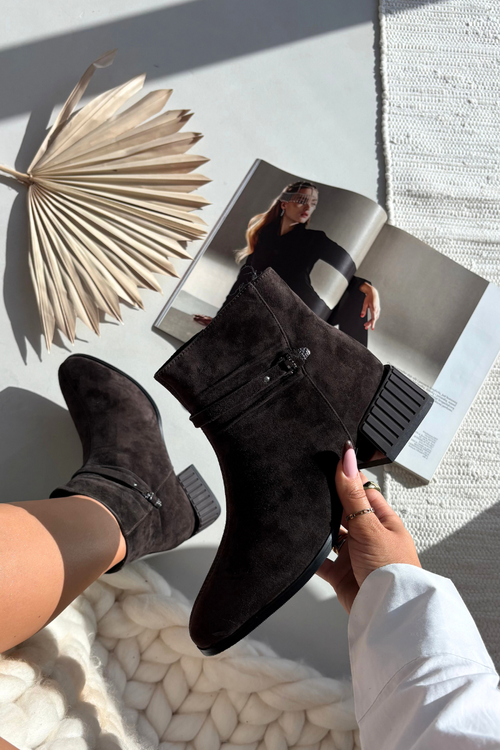 Women's Boots Made of Natural Suede on Block Heel Lined D&A CR52-651 Chocolate