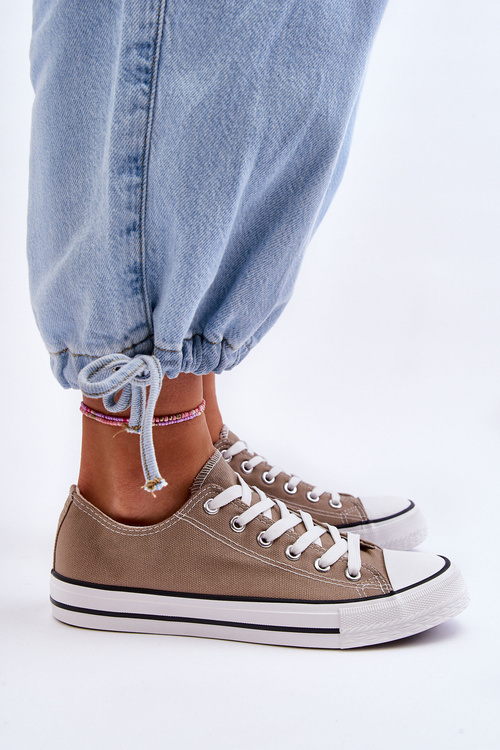Classic Low Women's Sneakers beige Vegas