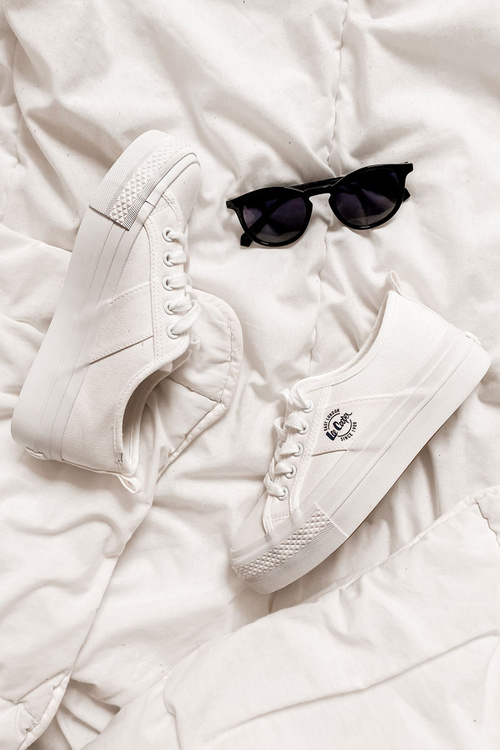 Sneakers On A Platform Lee Cooper LCW-22-31-0837L White