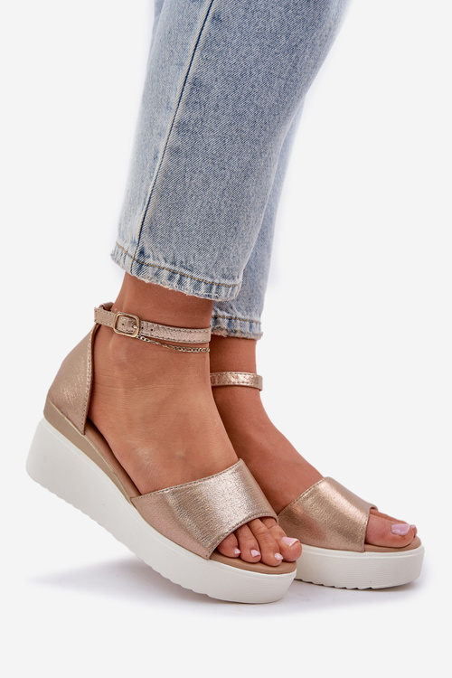 Lightweight Sandals On A Platform And Delicate Wedge Gold Gillifia