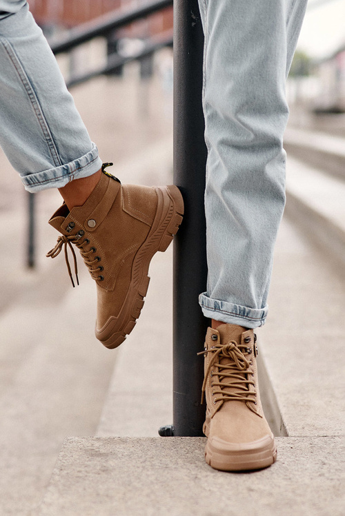 Women's Fleece-Lined Suede Trapper Boots Beige Jailina