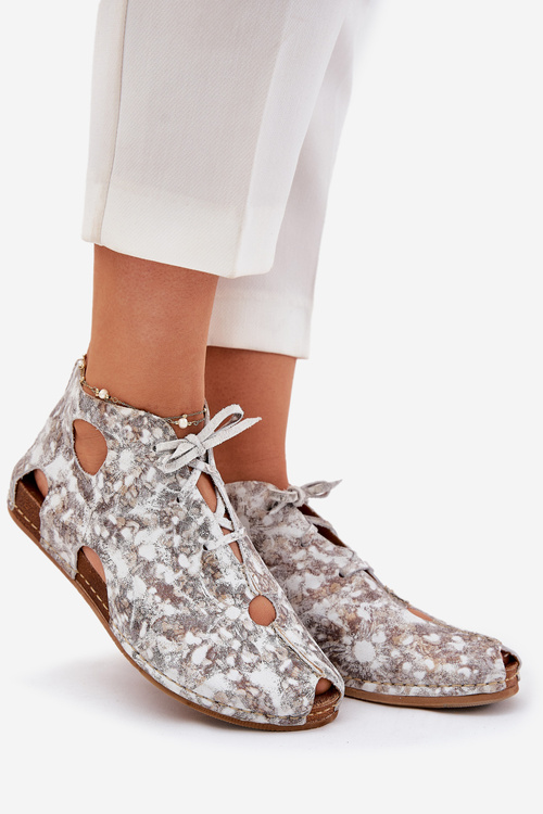 Patterned Leather Ankle Boots Maciejka 03426-46 White-Beige