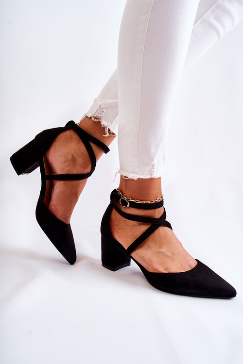 Fashionable Pumps On A Low Heel Black Crissa