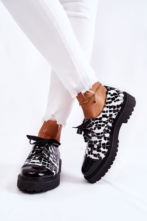 Lacquered Lace-Up Shoes Laura Messi 2441 Black and white
