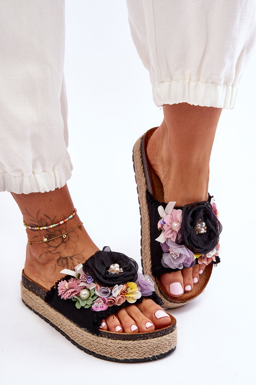 Material Slippers With Flowers Black Nessa